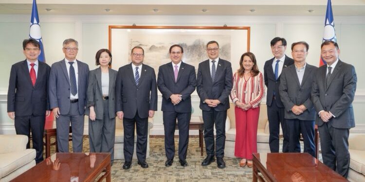 外交部政務次長陳明祺午宴歡迎瓜地馬拉共和國內政部長畢耶達一行訪台