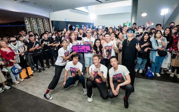 《網紅老爸》父女親情催淚掀二刷潮 連7天票房冠軍　劇組全台謝票拚破億