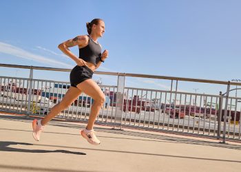 14座美國全國冠軍加持 Shelby Houlihan正式加入SKECHERS Performance陣容